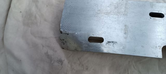 Усилитель переднего бампера 620305NA0A Nissan/Infiniti