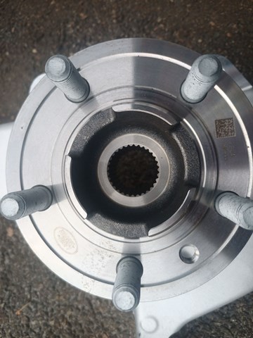 Цапфа передняя левая LR146343 Land Rover