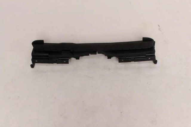 Верхний дефлектор радиатора 215785NA0A Nissan/Infiniti