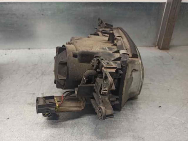 Правая блок фара Mazda TB825103XA цена, от 63.56 USD