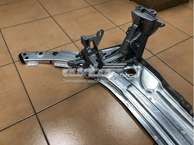 Купить 2056204201 Mercedes Накладка передней панели (суппорта радиатора) верхняя