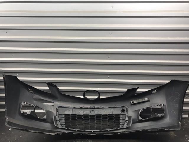 Бампер передний Mazda EH1050031