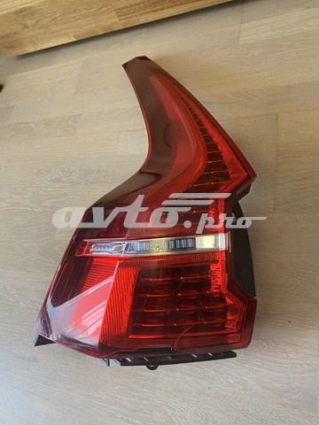 Задний левый внешний фонарь Volvo 32228916