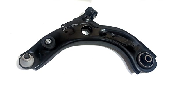 Рычаг передний нижний левый Mazda DGH934350A