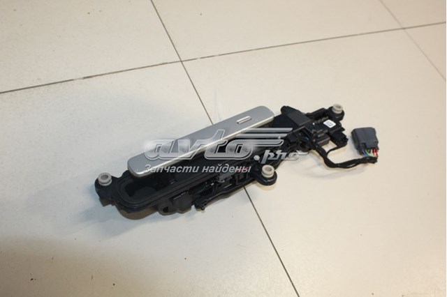 LR095128 Land Rover 