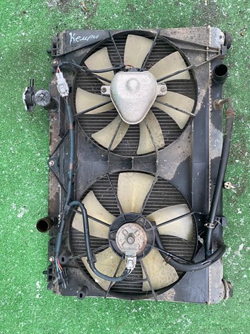 1636174160 Toyota ventilador (roda de aletas do radiador de aparelho de ar condicionado)