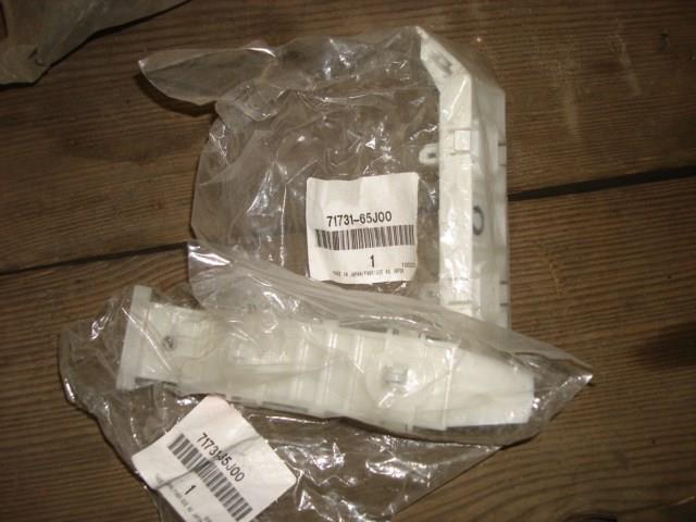 Кронштейн бампера переднего 7173165J00 Suzuki