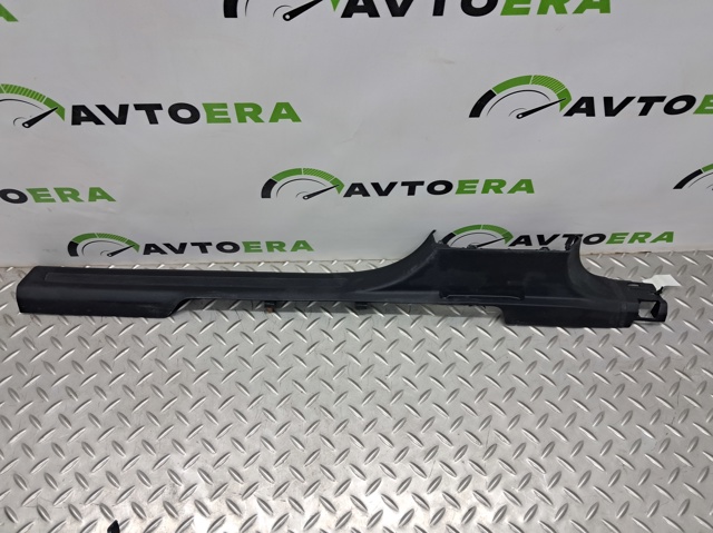 Накладка дверного порога внутренняя правая 5NN853372A82V VAG
