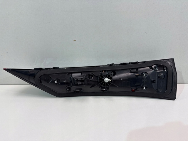 63219465355 BMW Задняя левая внутренняя фара