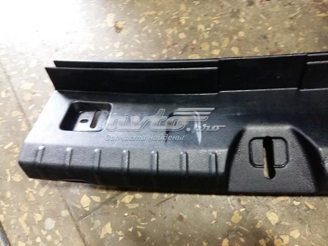 Облицовка задней панели багажника BMW 7221868 цена, от 10.16 USD