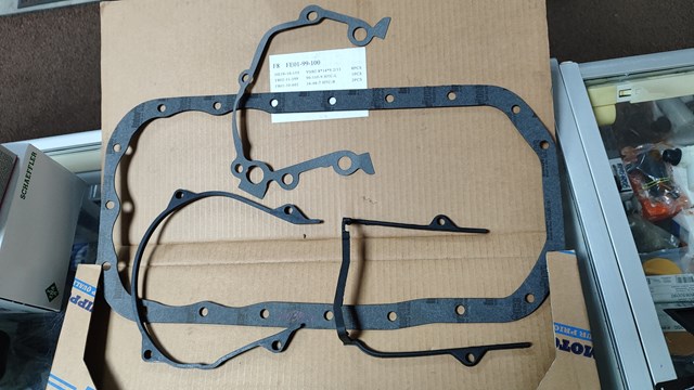 Полный комплект прокладок двигателя Mazda FE0199100 цена, от 63.13 USD