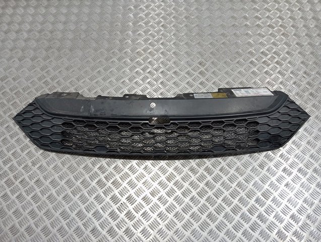 5801587018 Iveco Решетка радиатора