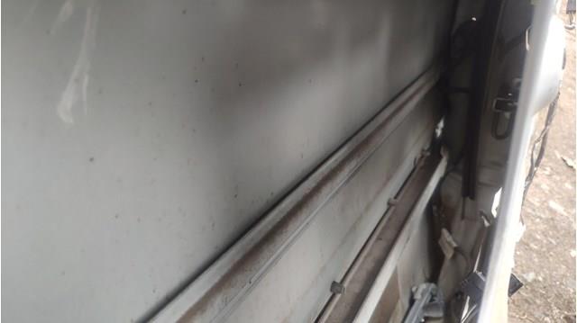 Porta dianteira esquerda Opel Zafira A F75