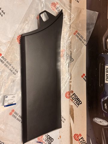 Купить BK31V29396BD5YZ9 Ford Молдинг крыла заднего правого