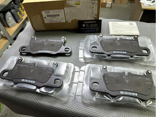 Задние тормозные колодки 9J1698451L Porsche