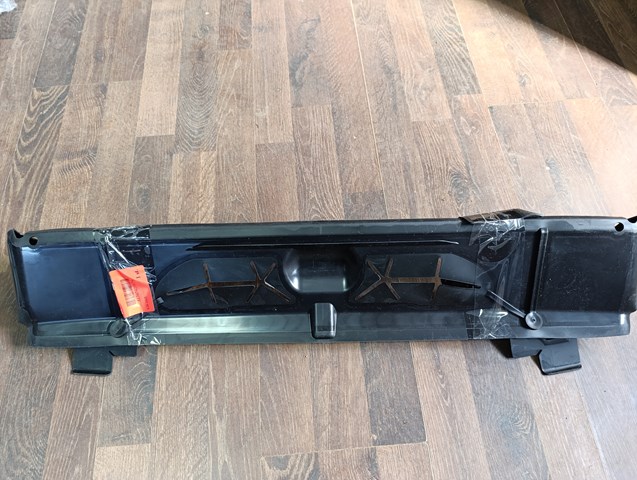 Нижний воздуховод радиатора BMW 51747421678