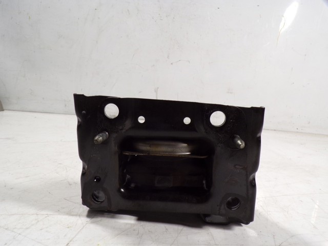 Кронштейн подушки (опоры) двигателя, левой Peugeot/Citroen 9810216980
