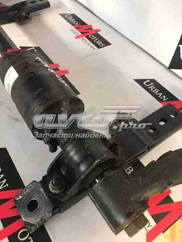 Передний стабилизатор LR068266 Land Rover