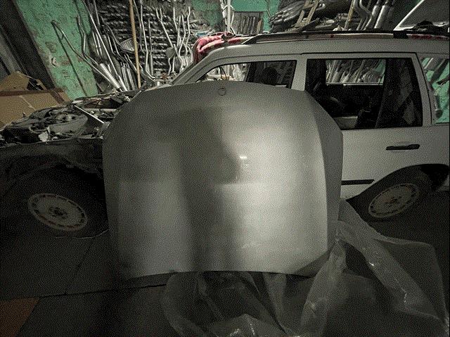Капот 2058800457 Mercedes