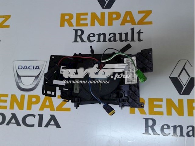 Переключатель подрулевой правый Renault (RVI) 8200127728