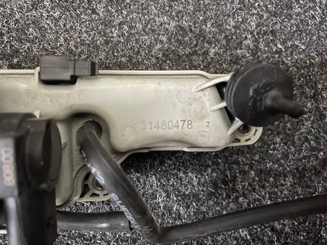 Купить 31480478 Volvo Бачок вакуумной системы двигателя (демпфер)