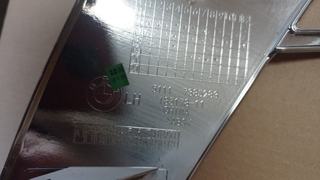 Купить 51117385283 BMW Ободок (окантовка) фары противотуманной левой