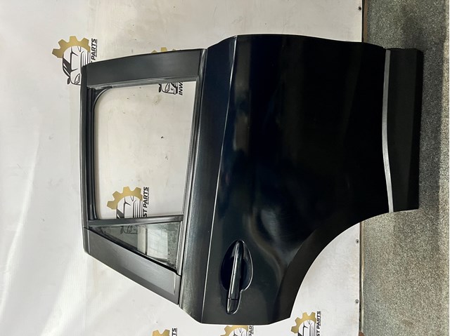 KDY57202XE Mazda Дверь задняя, правая