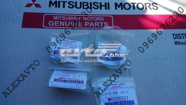 Пистон (клип) крепления бампера переднего Mitsubishi MR520337
