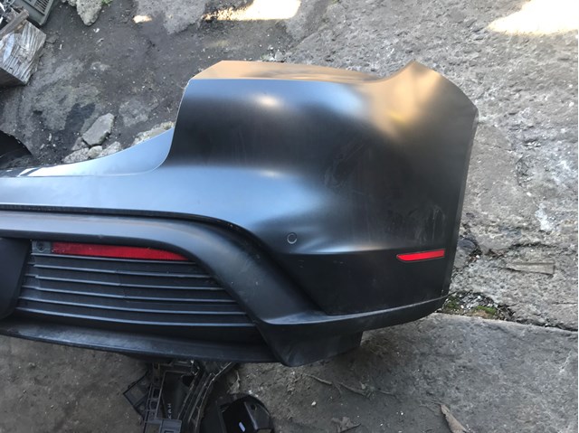 Купить 9J1807984B Porsche Верхняя часть заднего бампера