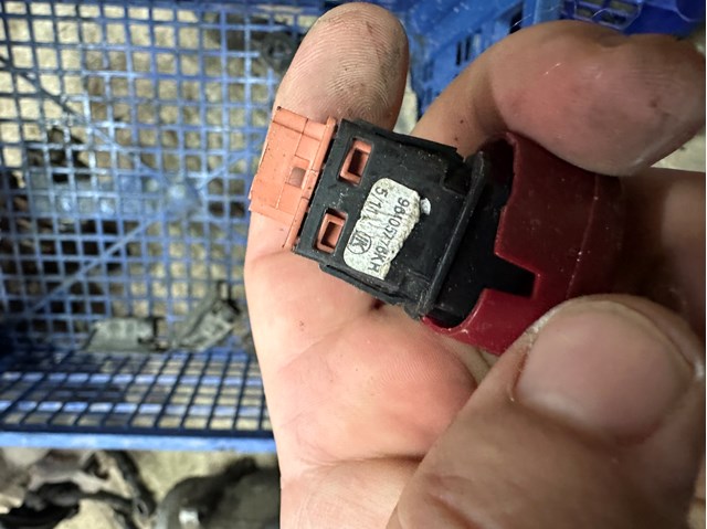  Botão de ativação do sinal de emergência Citroen Jumpy II сaixa (2007 - 2016) II