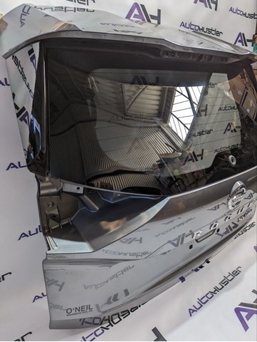 Купить 9001A6RC0B Nissan/Infiniti Дверь задняя багажная