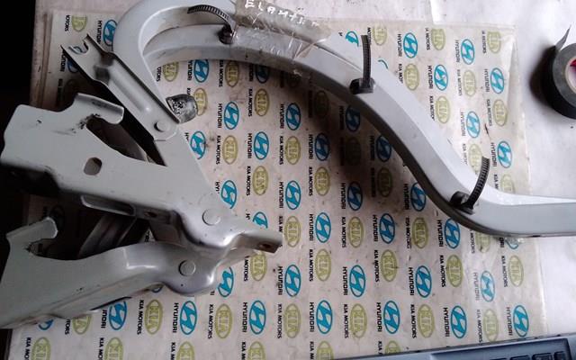 Крепление крышки багажника Hyundai/Kia 792102H000