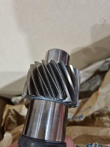 Вал коробки передач первичный 55564903 General Motors