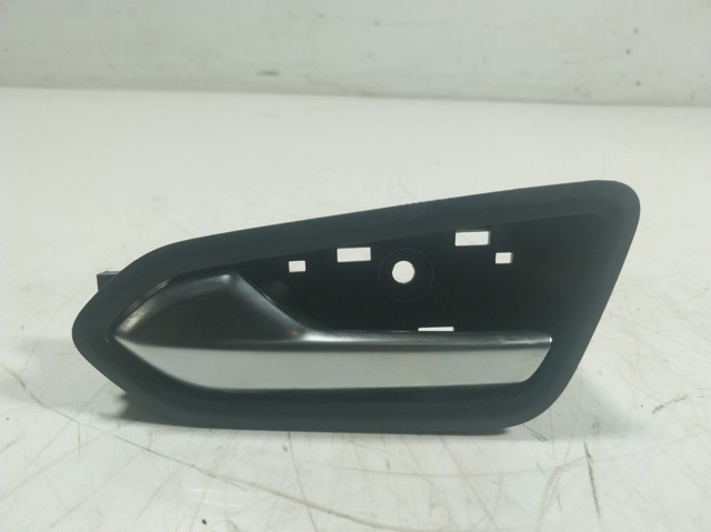 806714209R Renault (RVI) Ручка двери левой внутренняя передняя/задняя