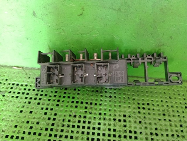 896083000 VAG 