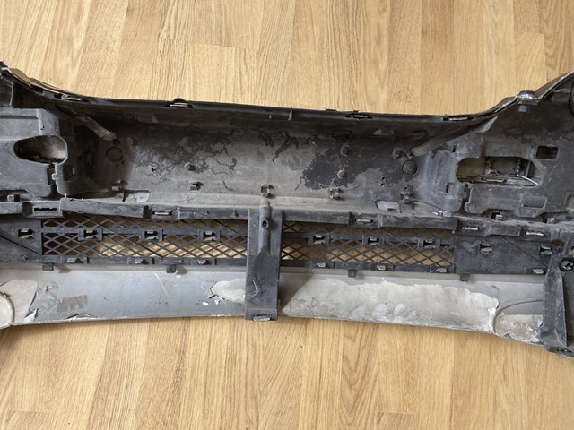 Внутренняя часть переднего бампера A2038850765 Mercedes