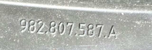  982807587A Porsche