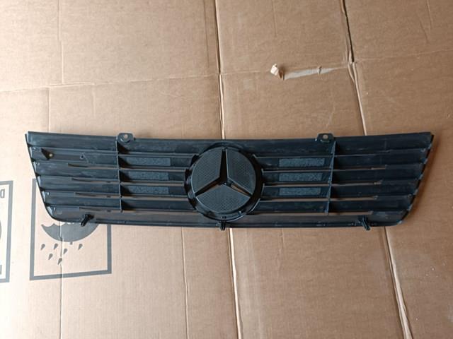 Grelha do radiador 1008817 Autotechteile