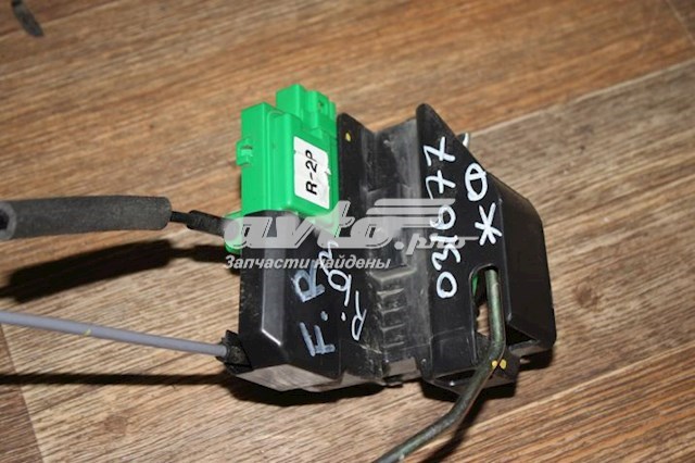 Замок передней правой двери 813204Y010 Hyundai/Kia