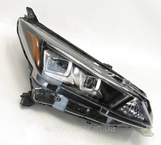 Правая блок фара Nissan/Infiniti 260105SA5B цена, от 633.47 USD