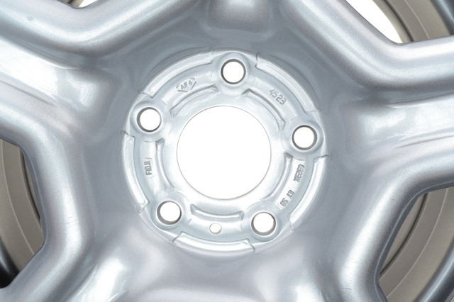 Диски колесные стальные (штампованные) 403003735R Renault (RVI)