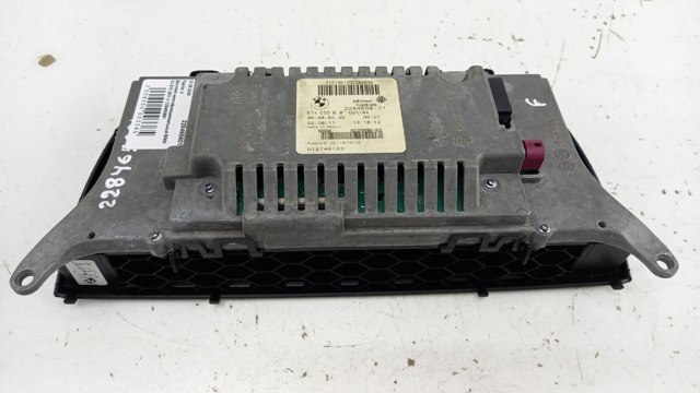228465601 BMW 