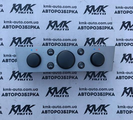 Блок управления кондиционером 13138196 General Motors