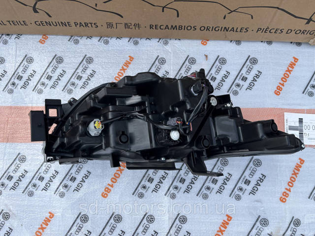 Левая фара KSD651040 Mazda