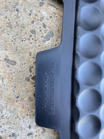 982807587A Porsche 