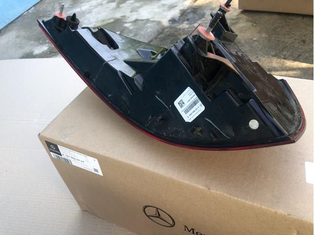 Фонарь задний правый внешний A1679060707 Mercedes