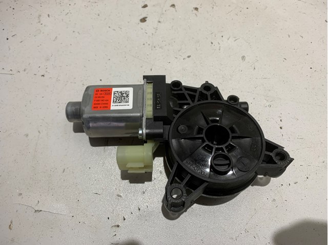 Мотор стеклоподъемника двери задней правой Hyundai/Kia 83460CV000 цена, от 56.50 USD