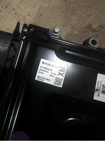 Блок управления двигателем 31459244 Volvo