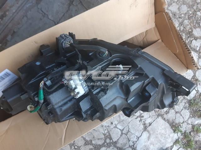 Фара правая Mazda GSJ451031A