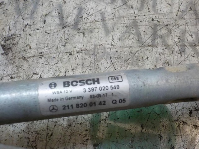 Trapézio de limpador pára-brisas A2118200142 Mercedes